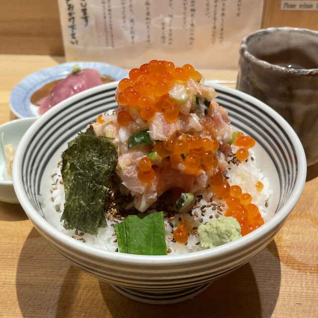 日本橋海鮮丼 Tsujihan 日本橋本店